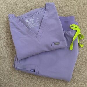 FIGS Lilac Scrub Set with Neon Green Tie